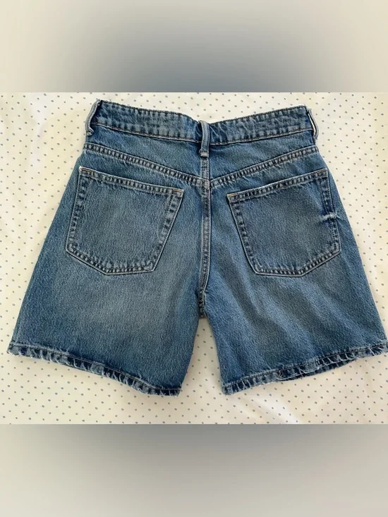 Zara Mom Jean Shorts High Waisted Denim Size 2 Medium Wash Casual Summer - Picture 4 of 5